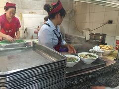 -花溪王记牛肉粉(四季花溪商场店)