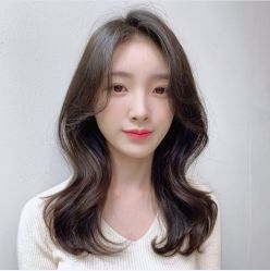 -变画·发型STUDIO