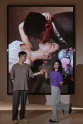 -乐派诗婚纱摄影