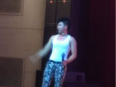 iphone_upload_pic-南风大剧院莎梦二人转剧场