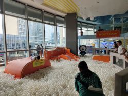 -反弹蹦床公园·运动乐园·团建·亲子派对(深圳观澜湖店)