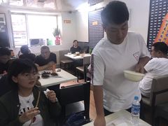 大堂-尹记餐馆(花园店)