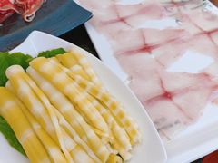 -景明轩•养生酸汤鱼火锅 云贵鲜菌 现舂野果酸汤(王寨小区店)