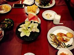 -峨眉山世纪阳光大酒店(峨眉高铁站店)