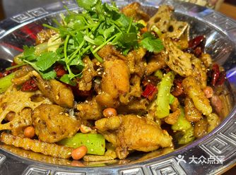 又来吃谭公三嫩啦，今天点了招牌菜火爆腰花，果然是炒的