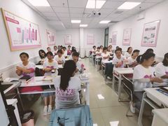 -爱月宝月嫂·育儿嫂