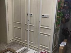 -moll学习桌椅(上海久光百货店)