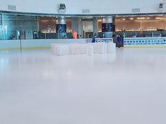 -冰纷万象滑冰场(沈阳万象城店)