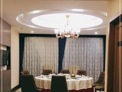 包厢-巴扎美食·新疆菜·西域歌舞表演餐厅(新疆大厦店)