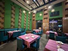 -香巴拉云南餐厅(华莱坞店)