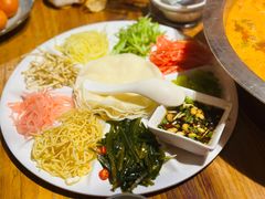 -野山舂·贵州现舂酸汤牛肉(鸿通城店)