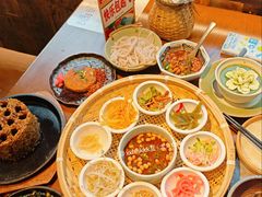 -包整·丝娃娃(甲秀楼景观店)