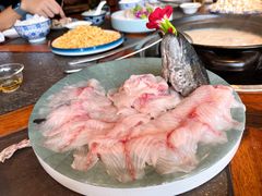 莲花斑鱼-大匠工房古船木艺术餐厅·猪肚鸡专门店(长白仙岛店)