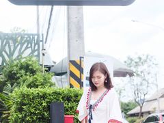 -Chom Cafe and Restaurant