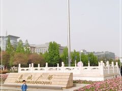 -泉城广场