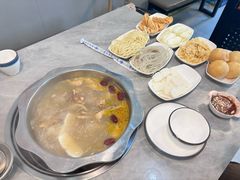 -光头药膳鸡(莱茵小镇店)