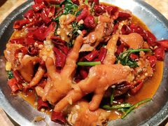 大手牵小手（辣炒猪手鸡手）-喝丢一只鞋海鲜烧烤·海肠捞饭(北京街店)