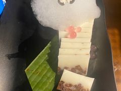 泡沫椰奶红豆糕-雀舞云南菜(天津天河城购物中心店)