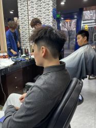 点击看大图 -大人物·男士理发馆