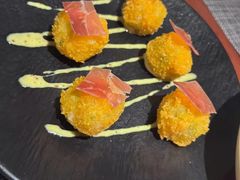 -MONICH牛排融合餐厅(和义大道购物中心店)