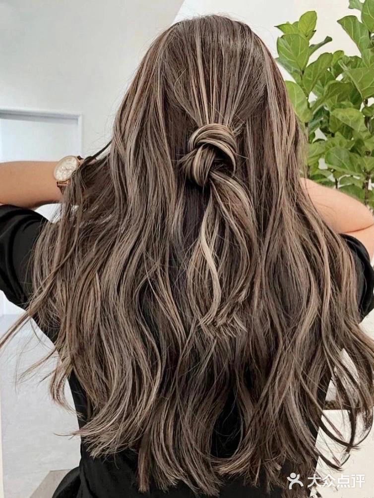 杭州做头发哪里好 显白发色 杭州染发 发色分享