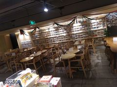 大堂-猫的天空之城概念书店(苏州诚品店)