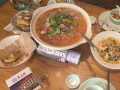 -头上红煨盐鸡乡村食府