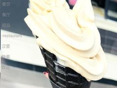 甜品站山茶花风味华夫筒-麦当劳(未来城购物中心店)