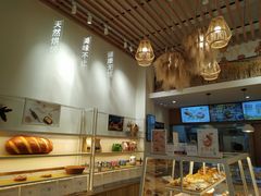 面包甜点陈列柜-前进麦味·天然烘焙(凯德1818店)