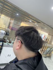 -镁连社·美联社