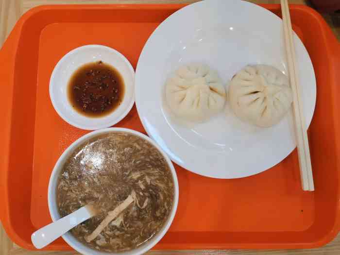 见鲜包子(齐鲁软件园店)-"之前就听说他家特别火～最近换了上班地点.