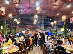 -三亚火车头万人海鲜广场