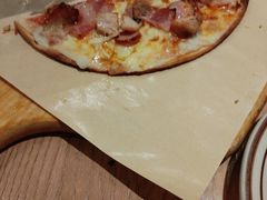 -玛格萝妮比萨屋(四平店)