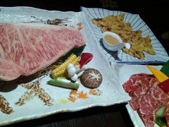 -山川小町·极番烧肉(新地假日广场店)