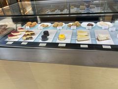 面包甜点陈列柜-Seesaw Coffee(苏州中心店)