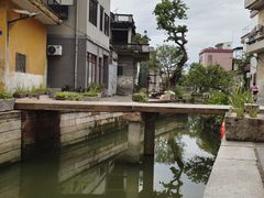-碧江金楼