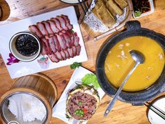 -老滇山寨•云南特色菜•地方菜•民族风情歌舞表演(金碧店)