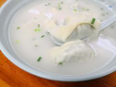 荠菜肉大馄饨-宝丰饭店