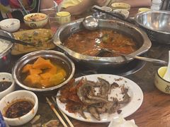 -黄利砖万峰林布依特色酸笋牛肉馆
