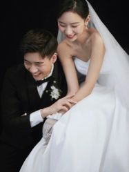 -易摄影婚纱摄影工作室