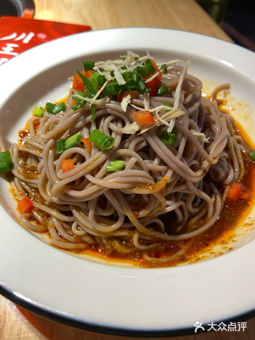 川王爷炝锅鱼鸡丝荞麦面图片