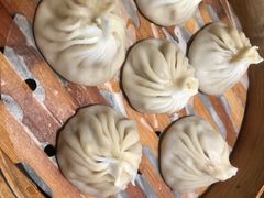 招牌鲜肉小笼包-佬泰丰斋· 乌镇茶食餐厅