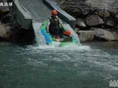 -安吉龙王山峡谷漂流