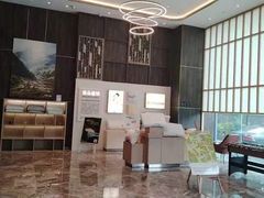 -深圳龙华大浪商业中心亚朵X酒店