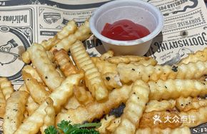Black Truffle Wavy Salted Potato Fries