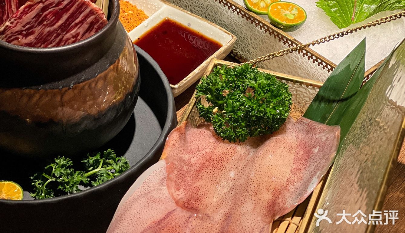 肉满堂怕不是从日漫里直接走出来的吧