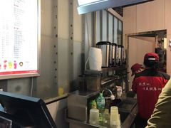 -沪上阿姨鲜果茶(世茂广场宽厚里店)