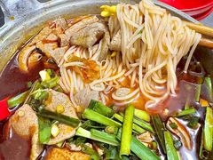 -铁锅哥米线