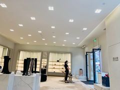 -王府井奥莱临潼小镇(临潼店)