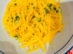 蟹黄咸蛋土豆丝-荆九爷爆炒桥头三嫩(夫子庙店)